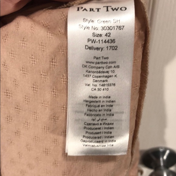 Salmon pink, long sleeved, button-down blouse - Picture 5 of 8